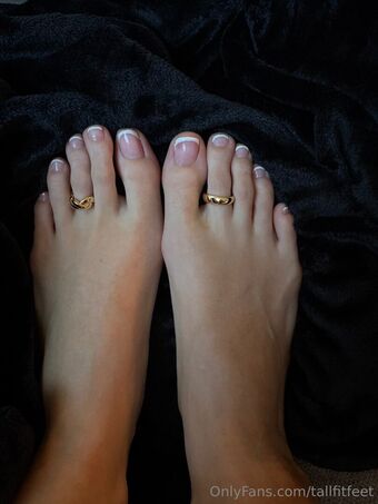 Tall Fit Feet Nude Leaks OnlyFans Photo 16