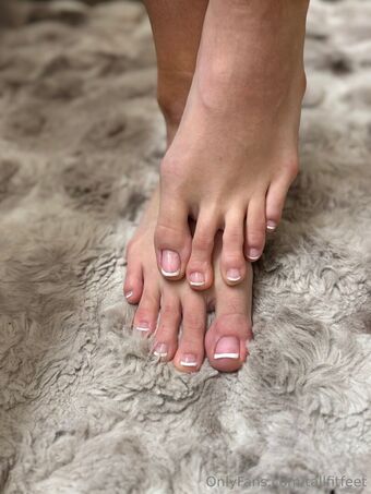 Tall Fit Feet Nude Leaks OnlyFans Photo 10