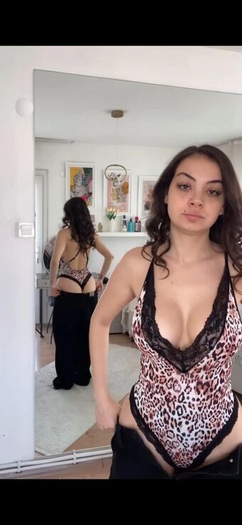 tanriverdinazlican Nude Leaks OnlyFans Photo 8