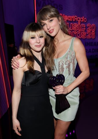 Taylor Swift Nude Leaks OnlyFans Photo 549