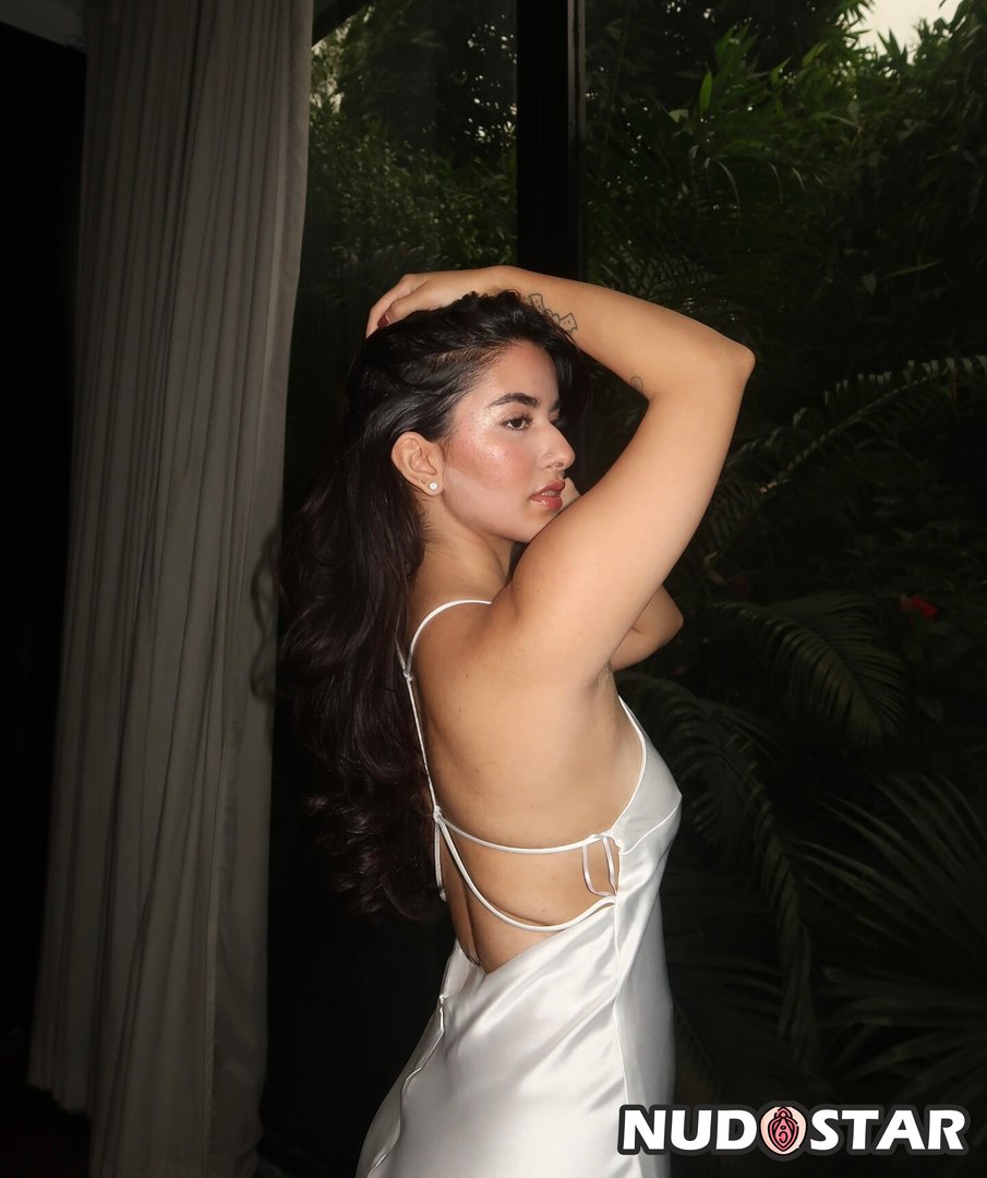 Vrinda_Suri Leaked Photo 16