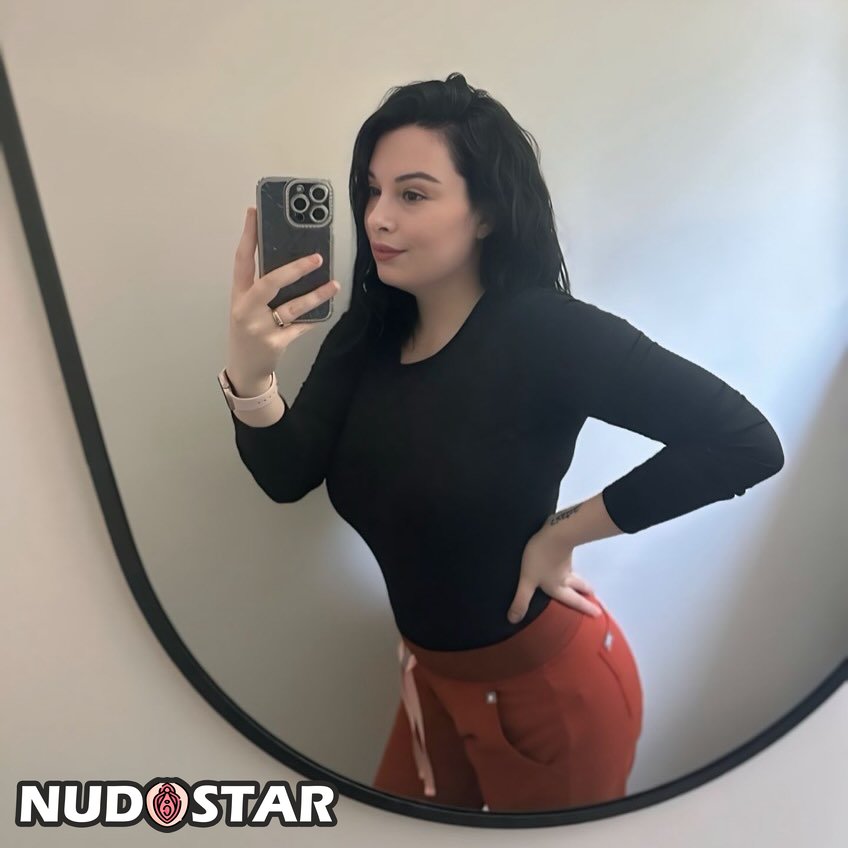 Ashley_Mason Leaked Photo 1