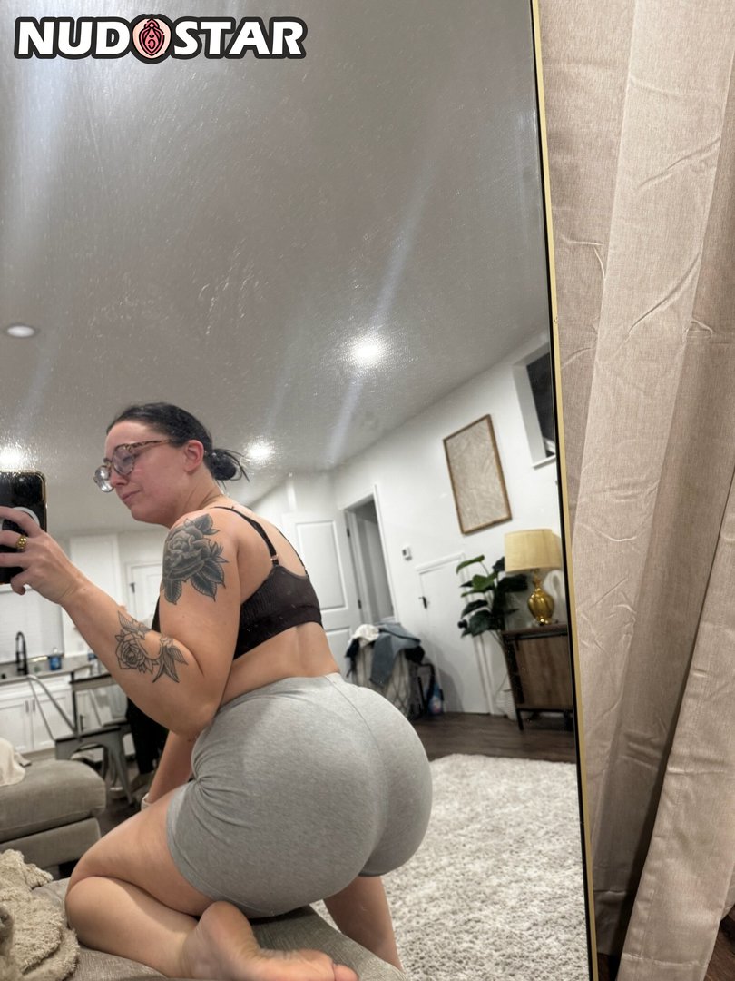 Dakotahblue Leaked Photo 5