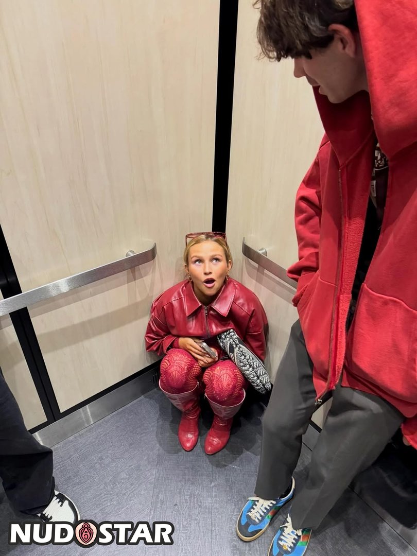 Ella_Horan Leaked Photo 8