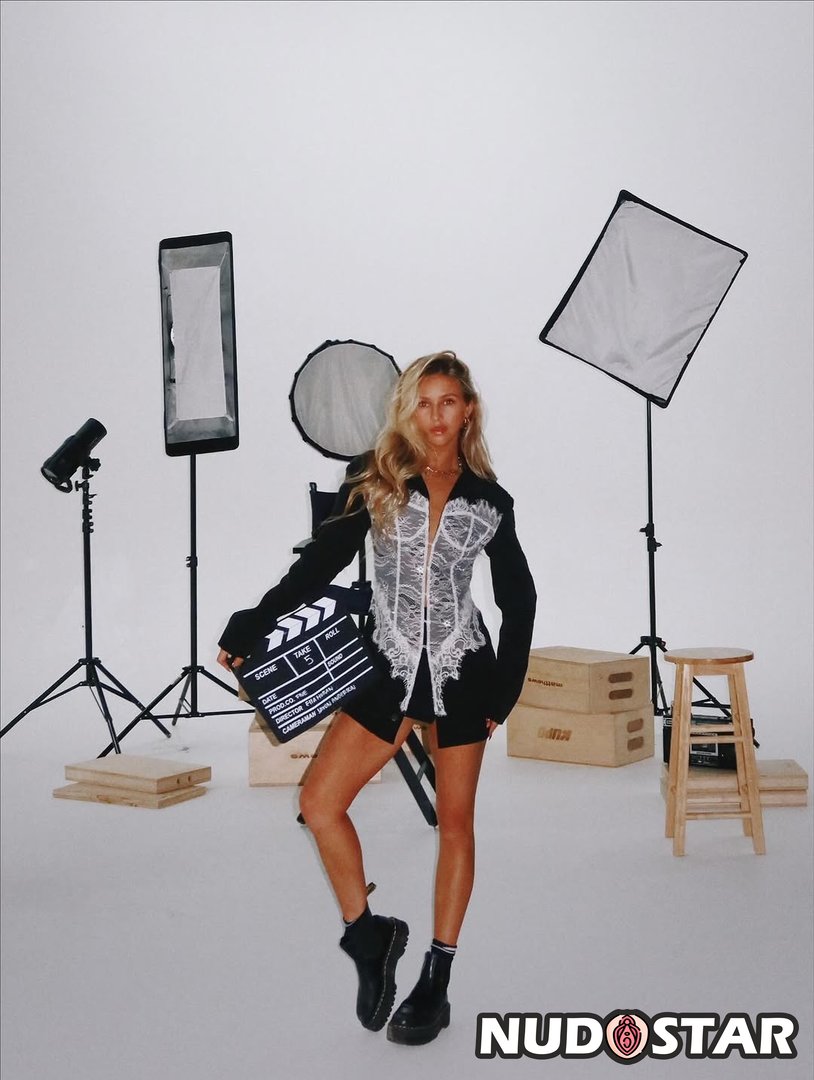 Ella_Horan Leaked Photo 11