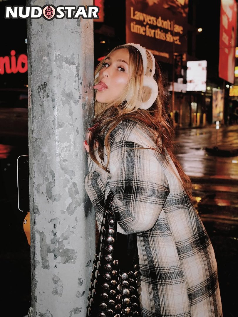 Ella_Horan Leaked Photo 7