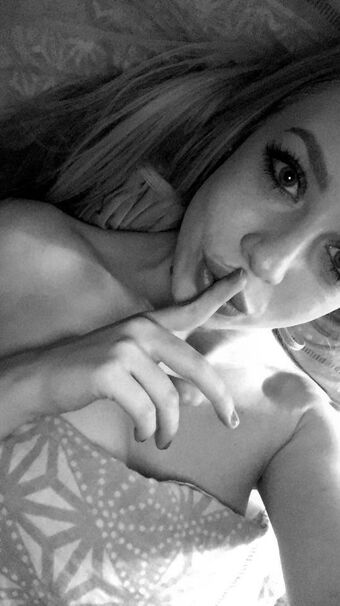 Hana Cehic Nude Leaks OnlyFans Photo 1