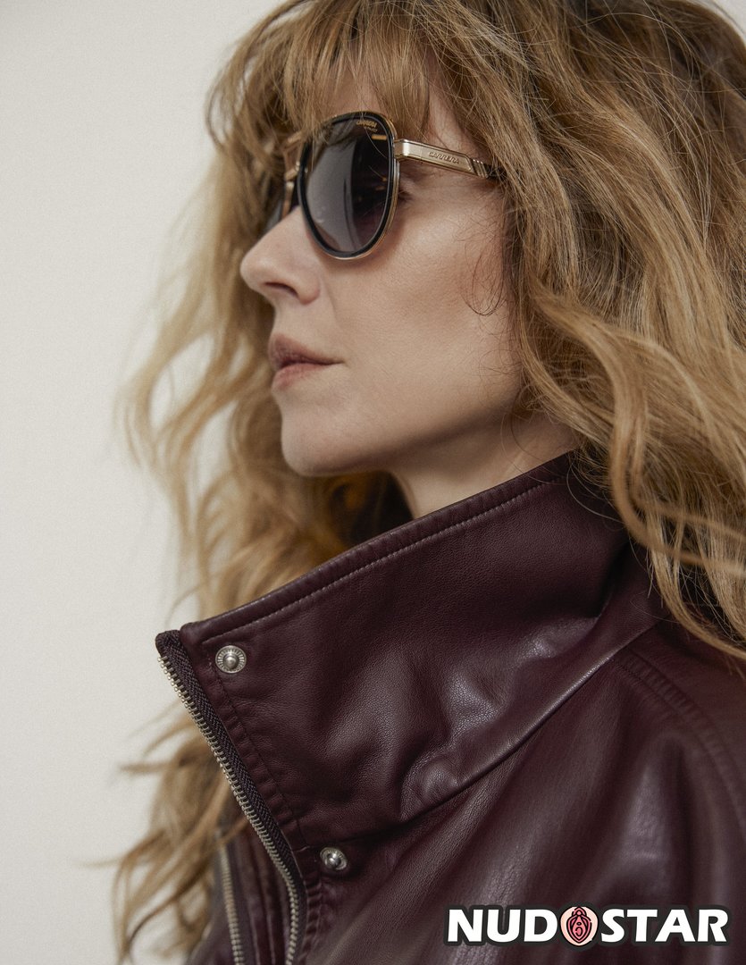 Linda_Cardellini Leaked Photo 17