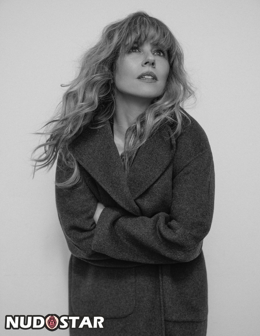 Linda_Cardellini Leaked Photo 11