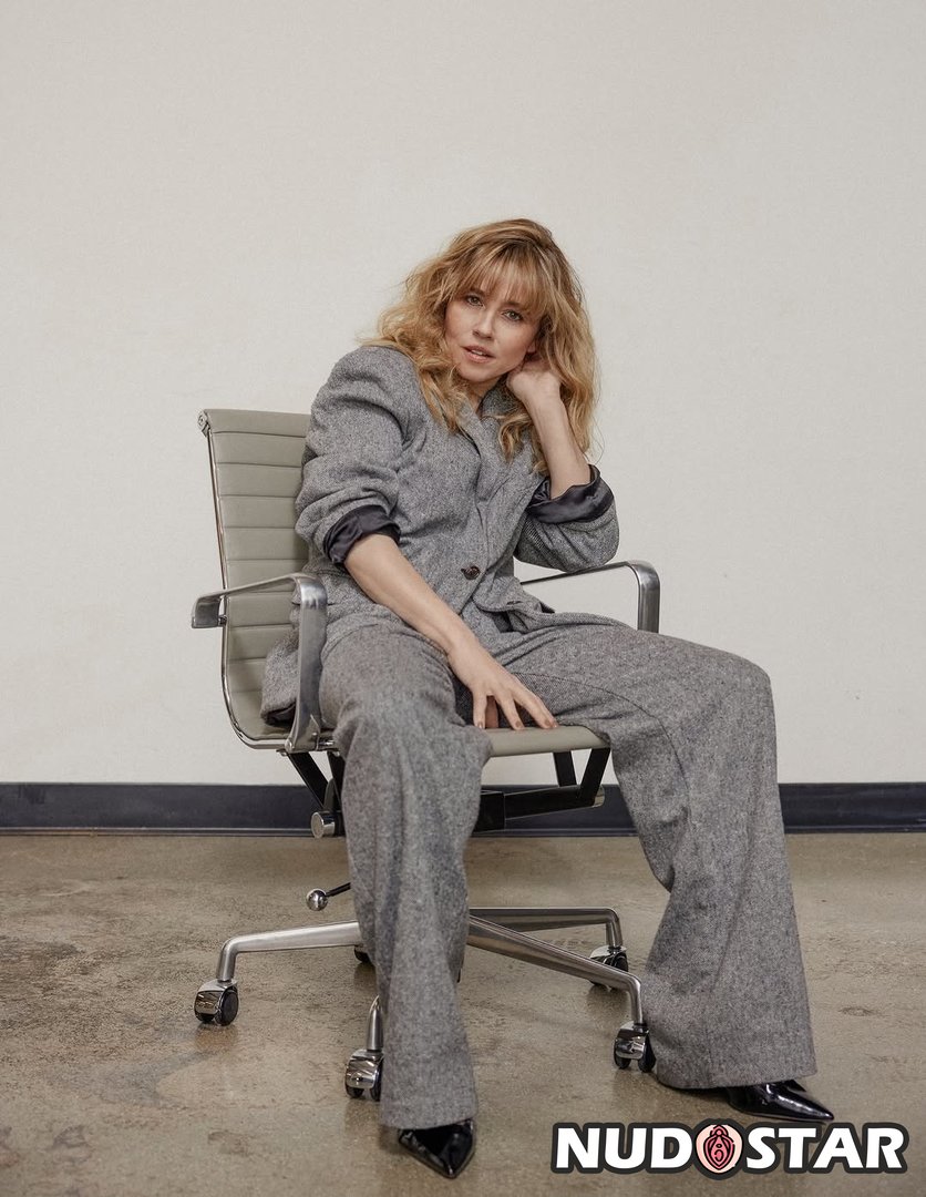 Linda_Cardellini Leaked Photo 1