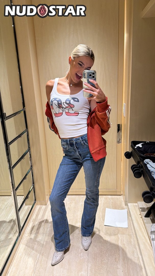 Livvy_Dunne Leaked Photo 19