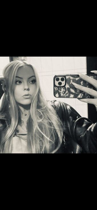 Maya_esw Nude Leaks OnlyFans Photo 2