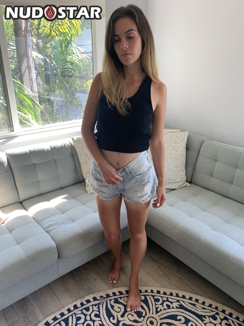 Miss_Bell_Asmr Leaked Photo 5