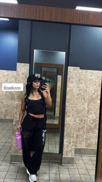 Roxanne Perez Nude Leaks OnlyFans Photo 610