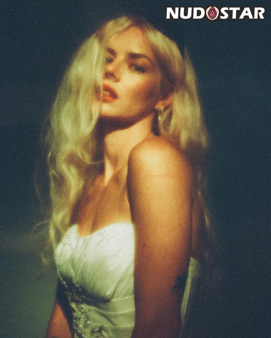 Samara_Weaving Leaked Photo 12