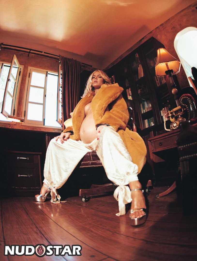 Samara_Weaving Leaked Photo 20