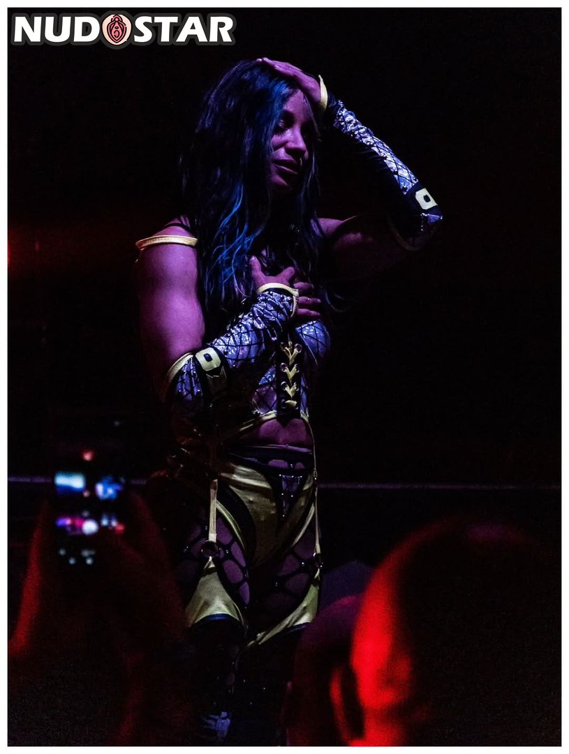 Sasha_Banks Leaked Photo 8