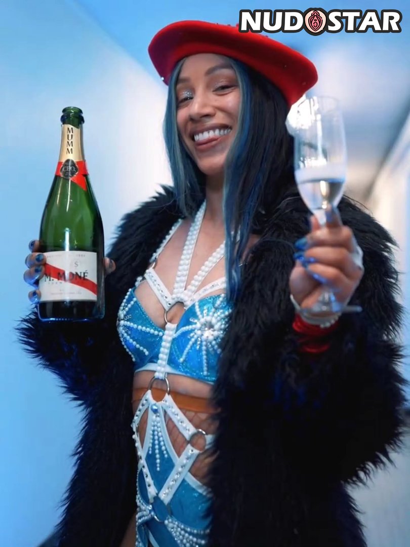 Sasha_Banks Leaked Photo 9