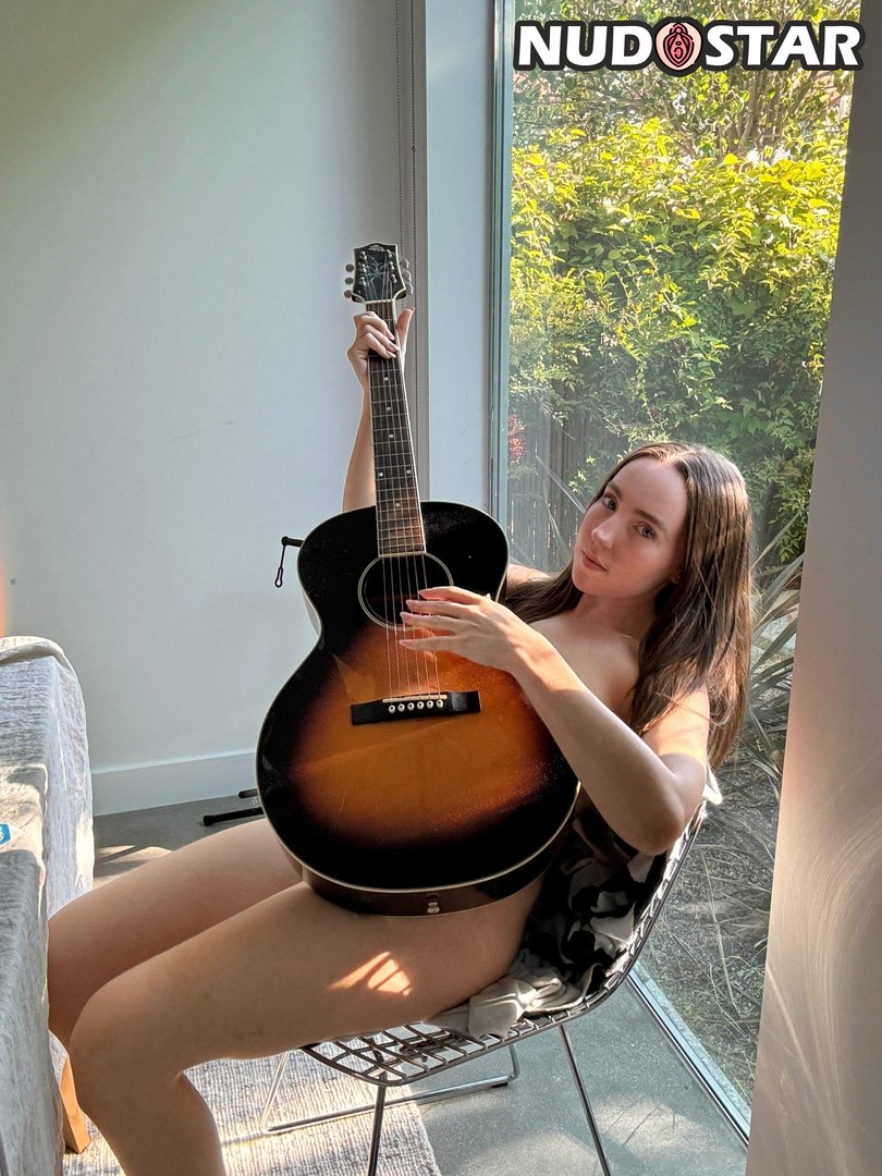 Savannah_Parker Leaked Photo 15