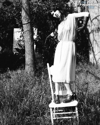 Sophie Thatcher Nude Leaks OnlyFans Photo 385