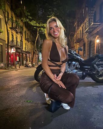 Veronica Kelegian Nude Leaks OnlyFans Photo 6