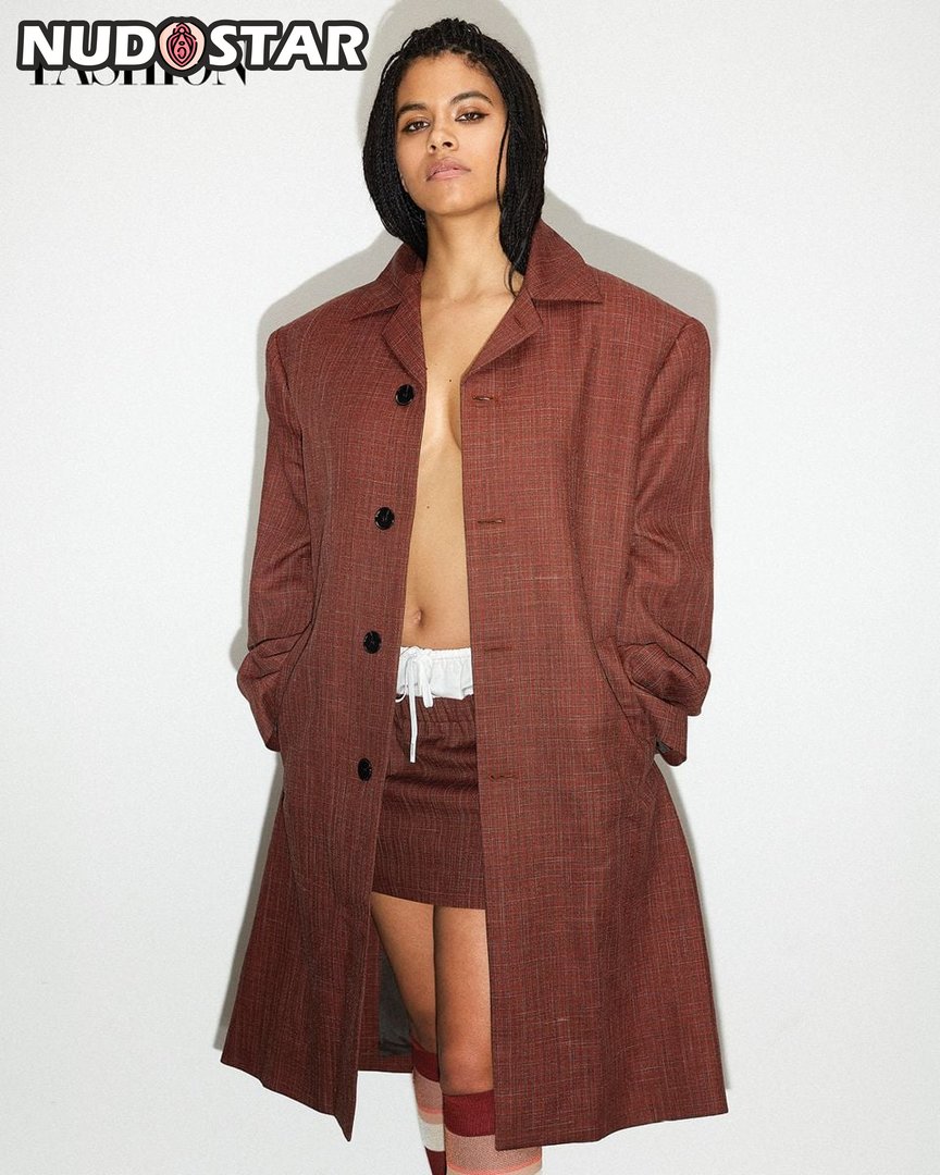 Zazie_Beetz Leaked Photo 12