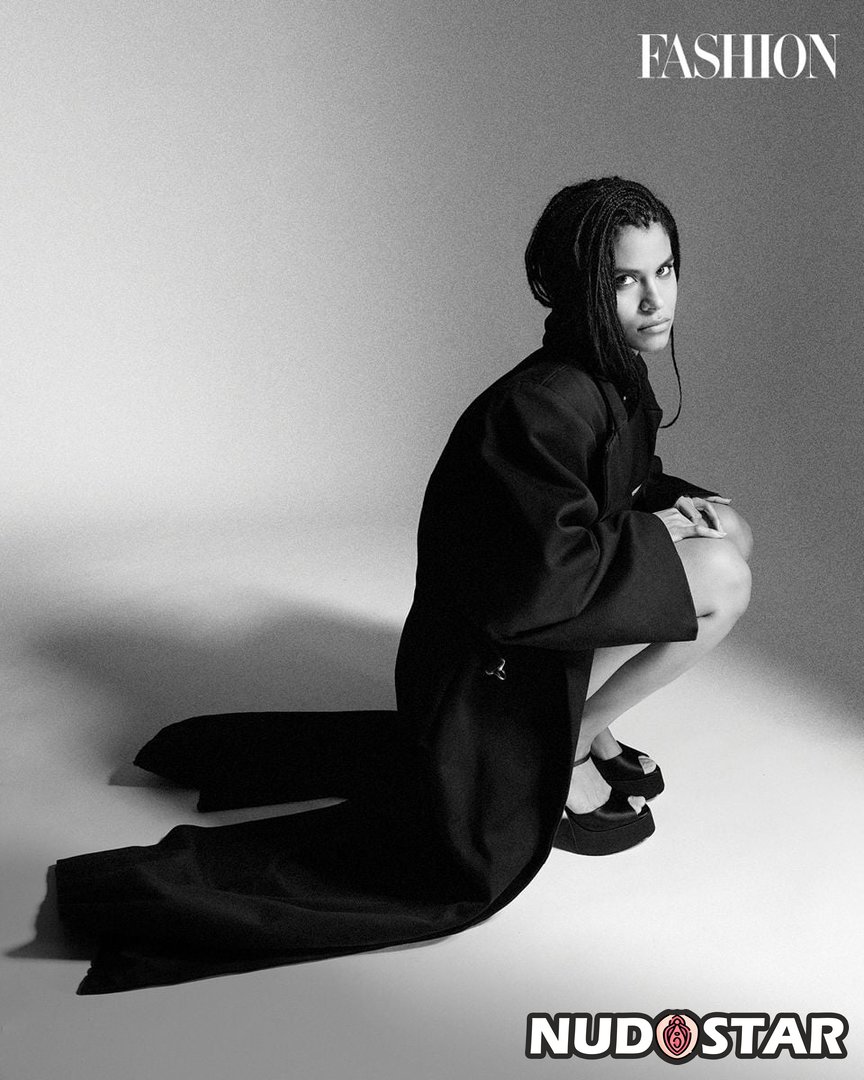 Zazie_Beetz Leaked Photo 1