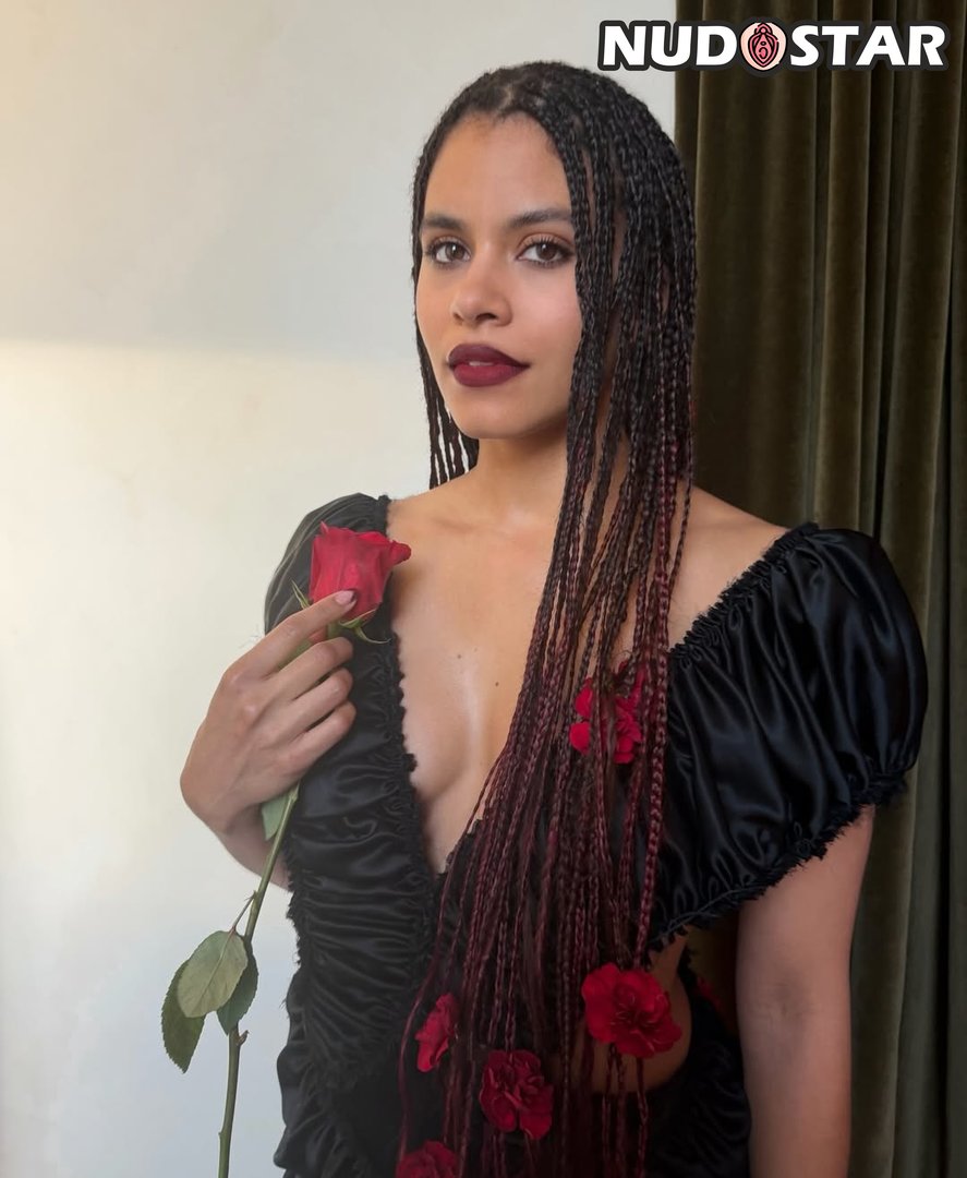 Zazie_Beetz Leaked Photo 11
