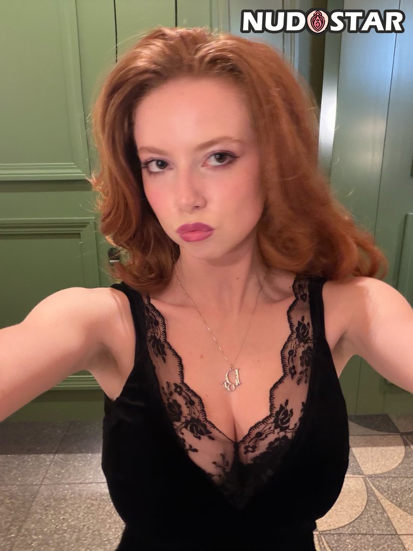 Francesca_Capaldi Leaked Photo 11
