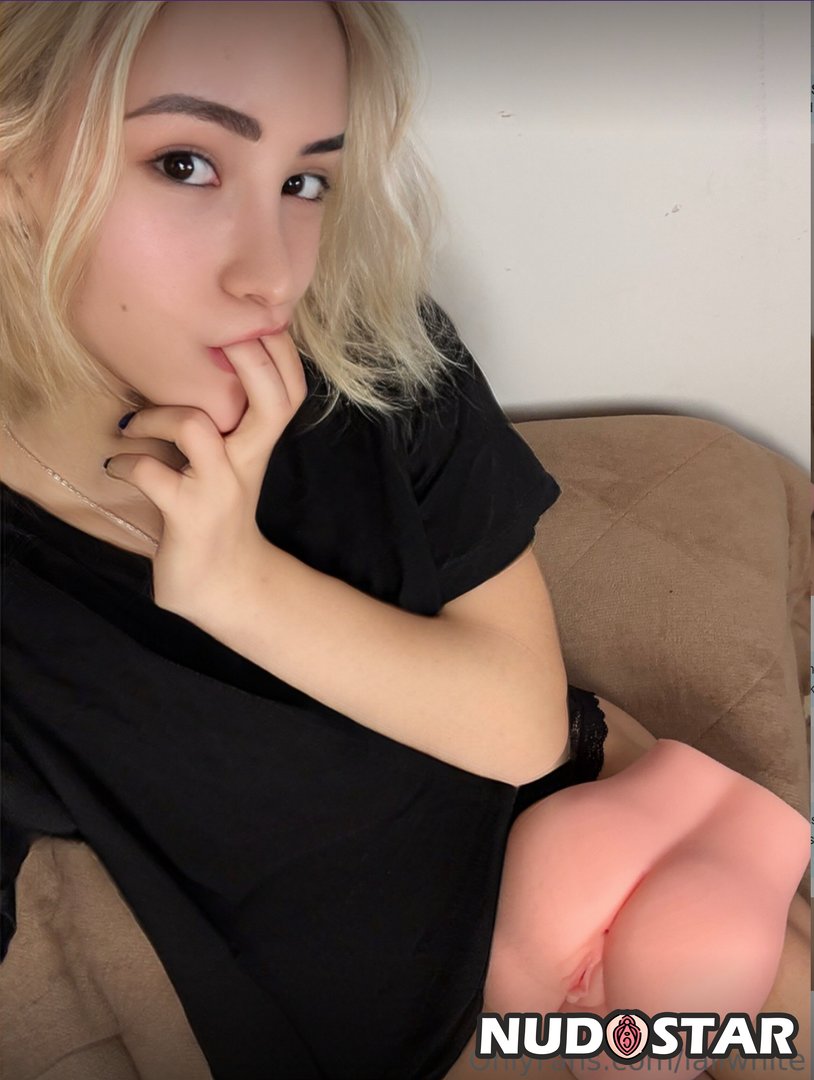 Lali_White Leaked Photo 3