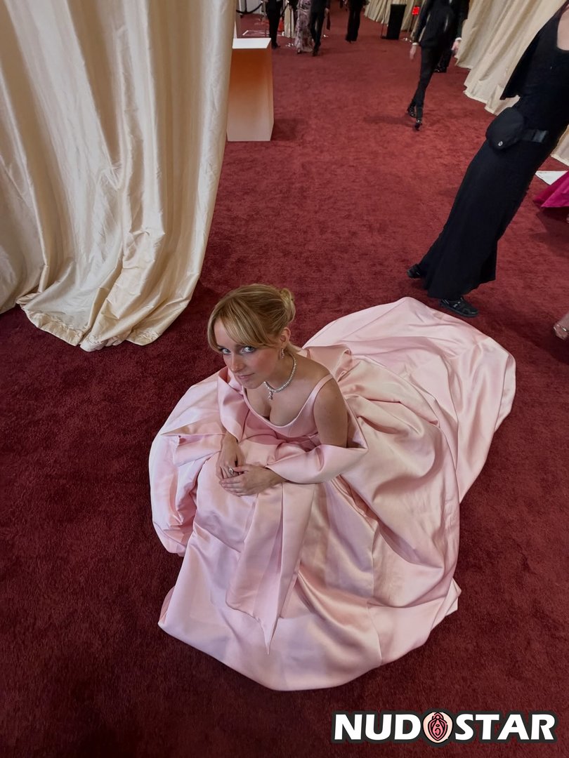 Mckenna_Grace Leaked Photo 6