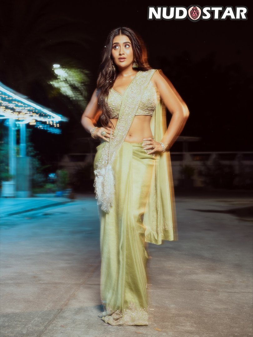 Rashi_Singh Leaked Photo 12