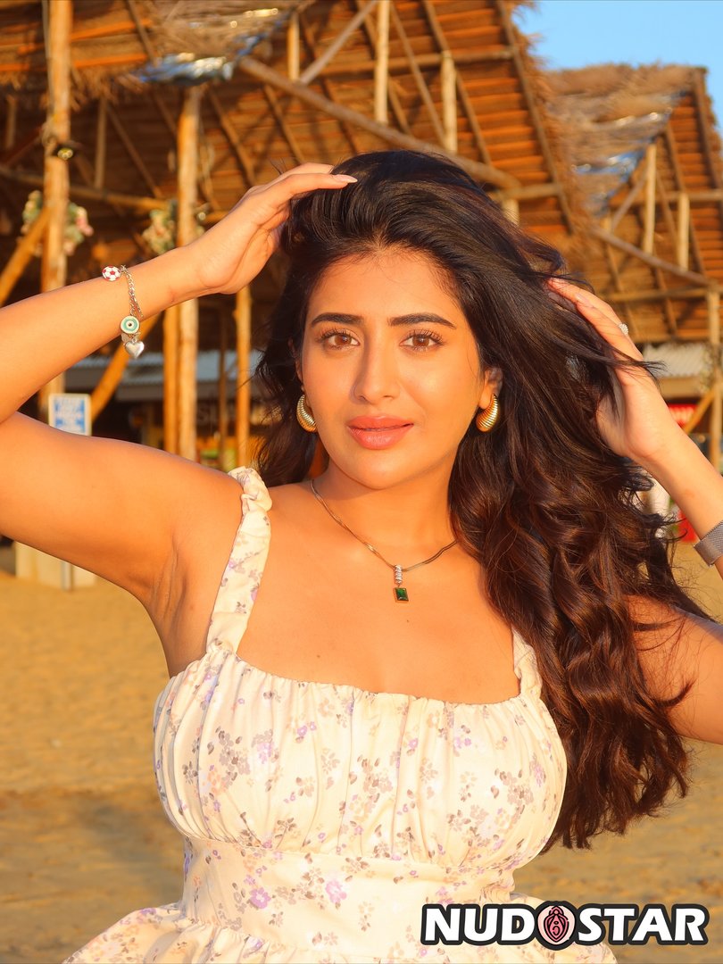 Rashi_Singh Leaked Photo 22