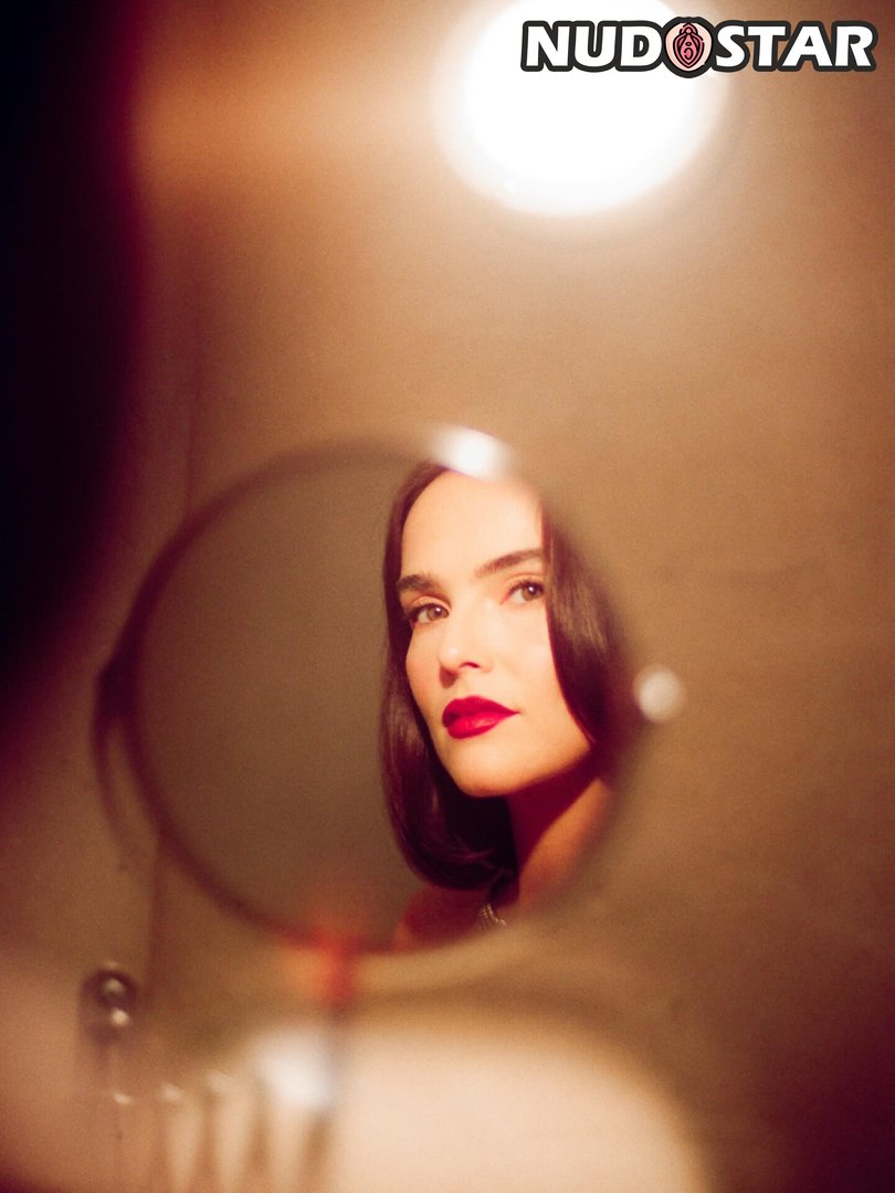 Zoey_Deutch Leaked Photo 14