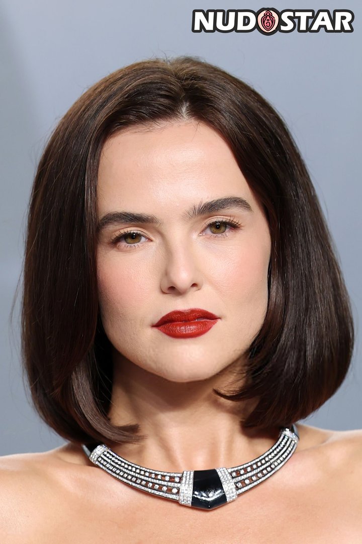 Zoey_Deutch Leaked Photo 10