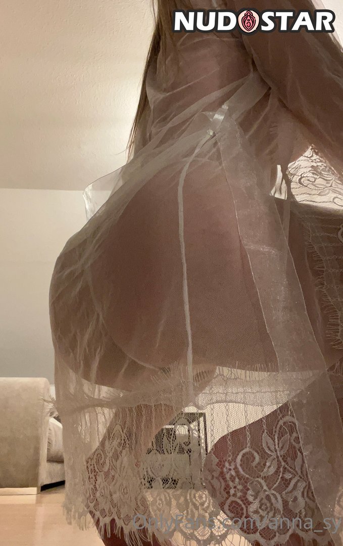 Anna_Sy Leaked Photo 11