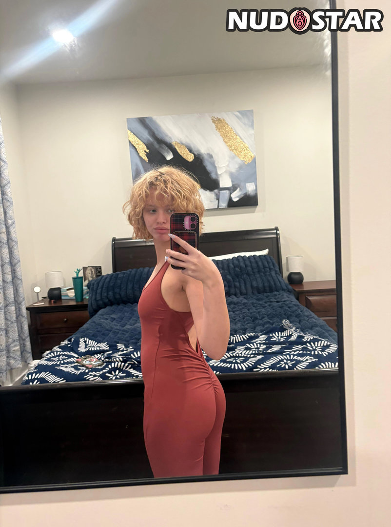 Gina_Lynn Leaked Photo 1