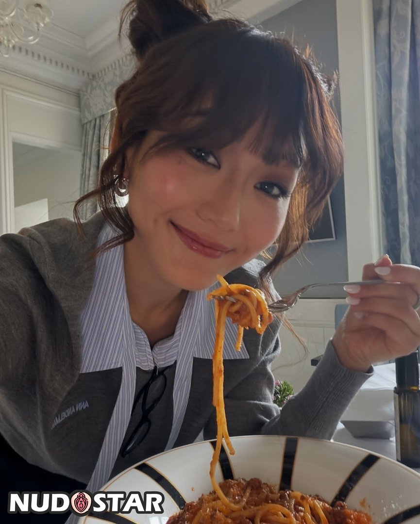 Karen_Fukuhara Leaked Photo 11