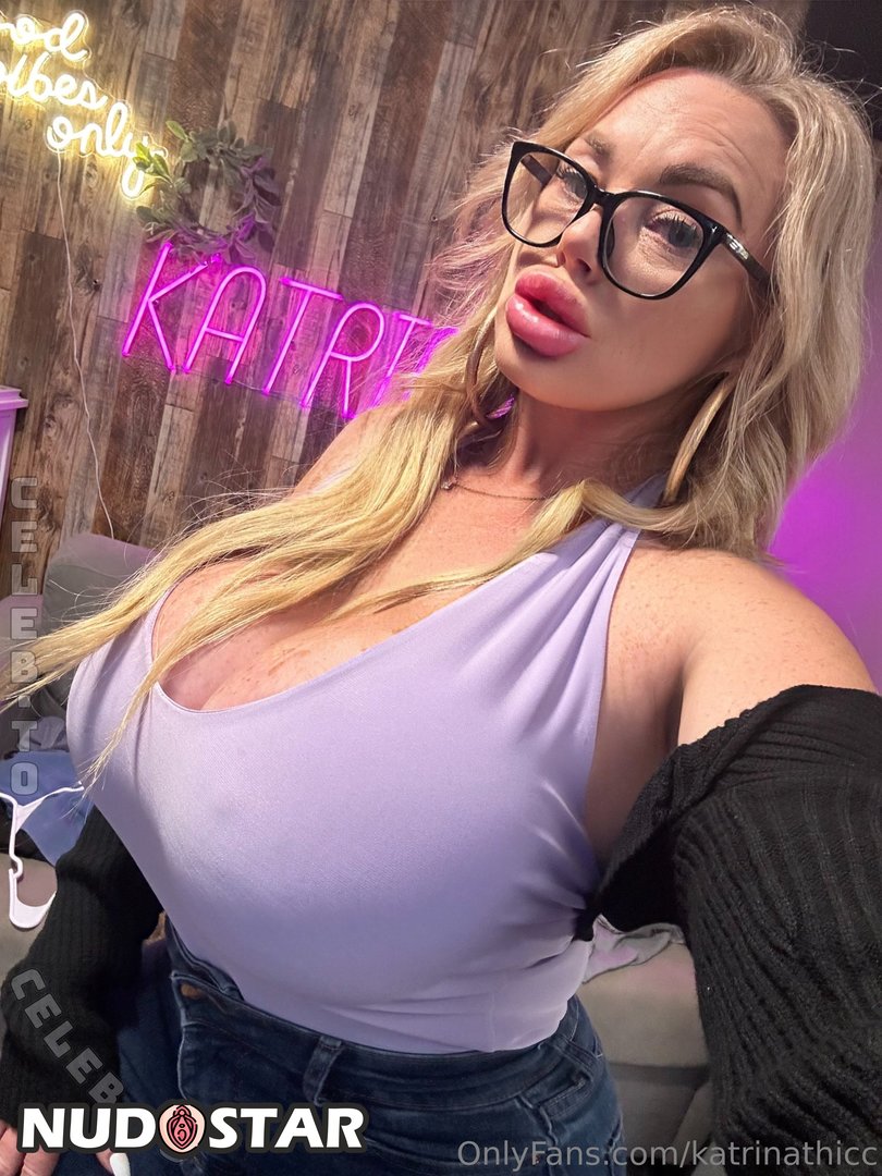 Katrina_Thicc Leaked Photo 19