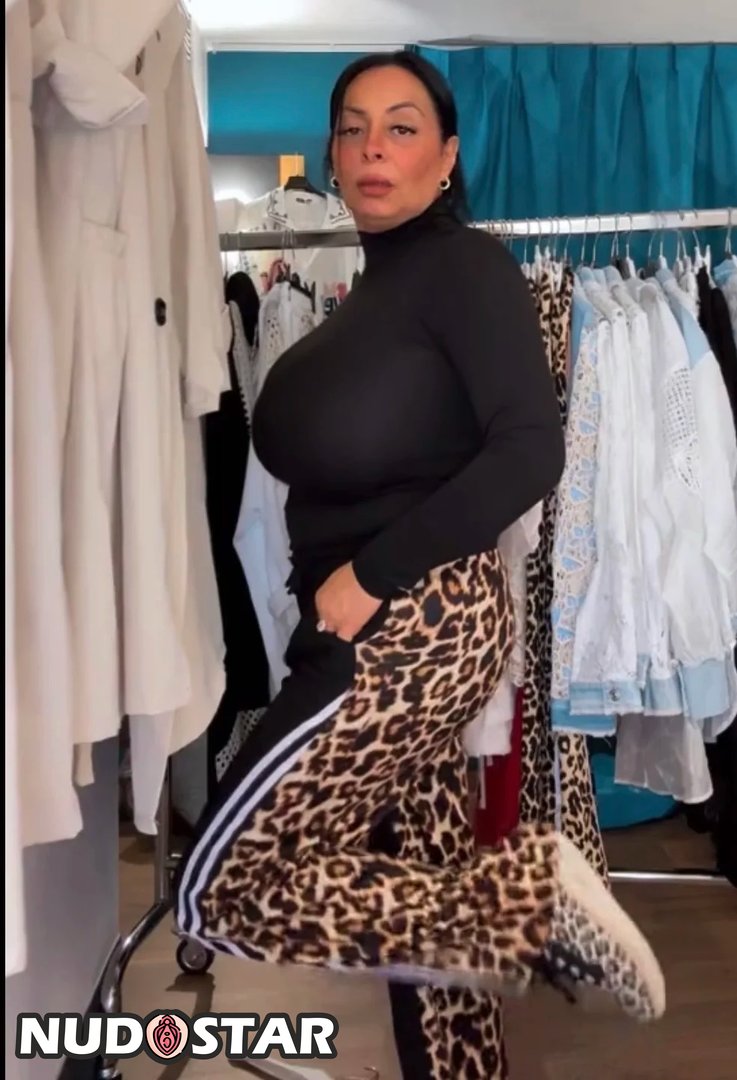 Keltoummanoubi Leaked Photo 10