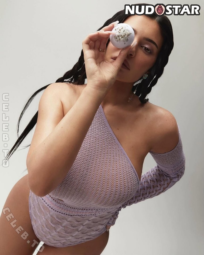 Kylie_Jenner Leaked Photo 5