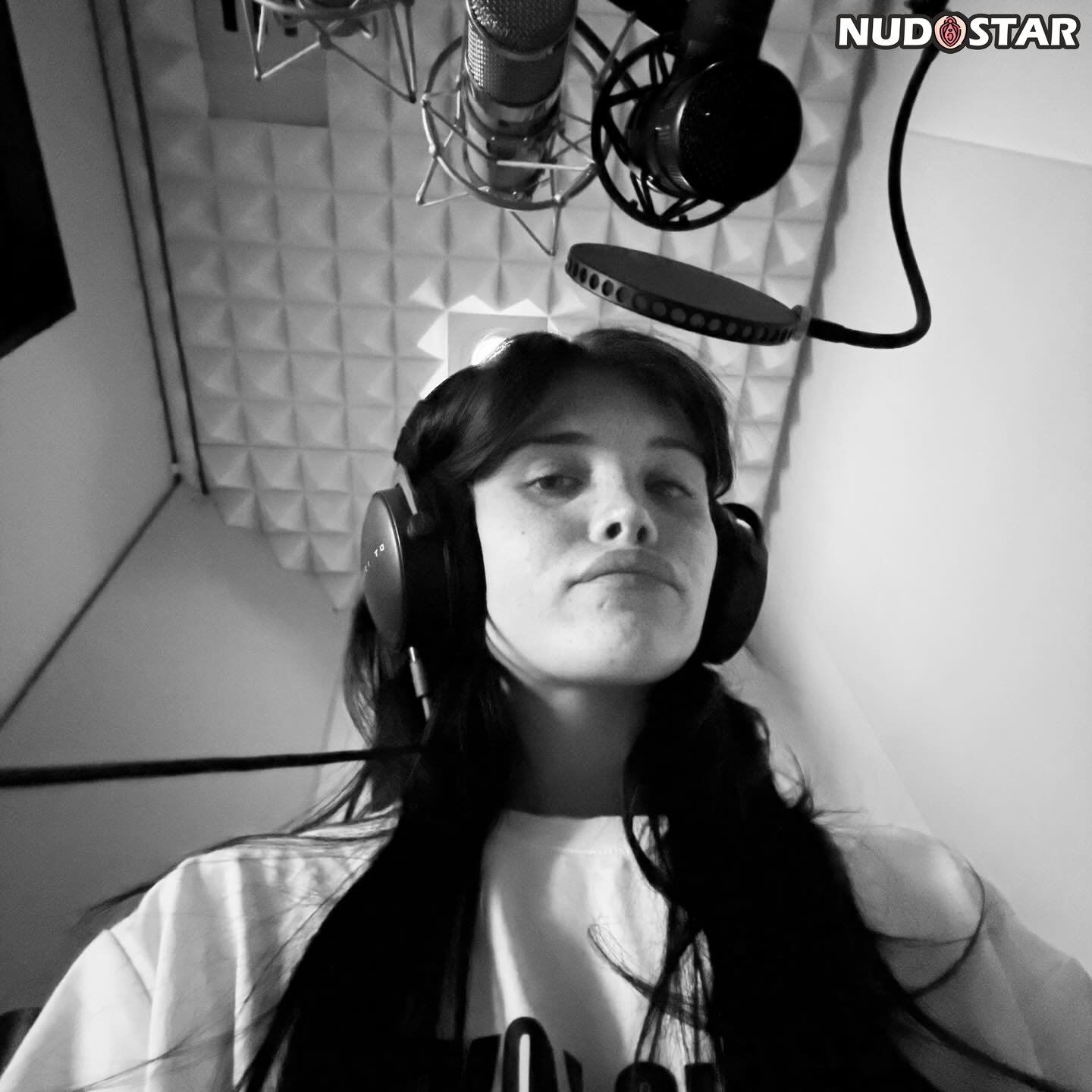 Nessa_Barrett Leaked Photo 17