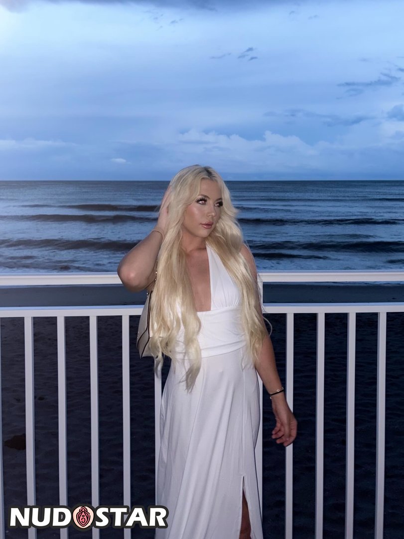 Sarah_Nicole Leaked Photo 11