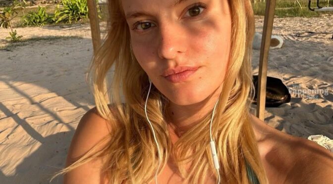 LizLaz Sexy (12 Photos)