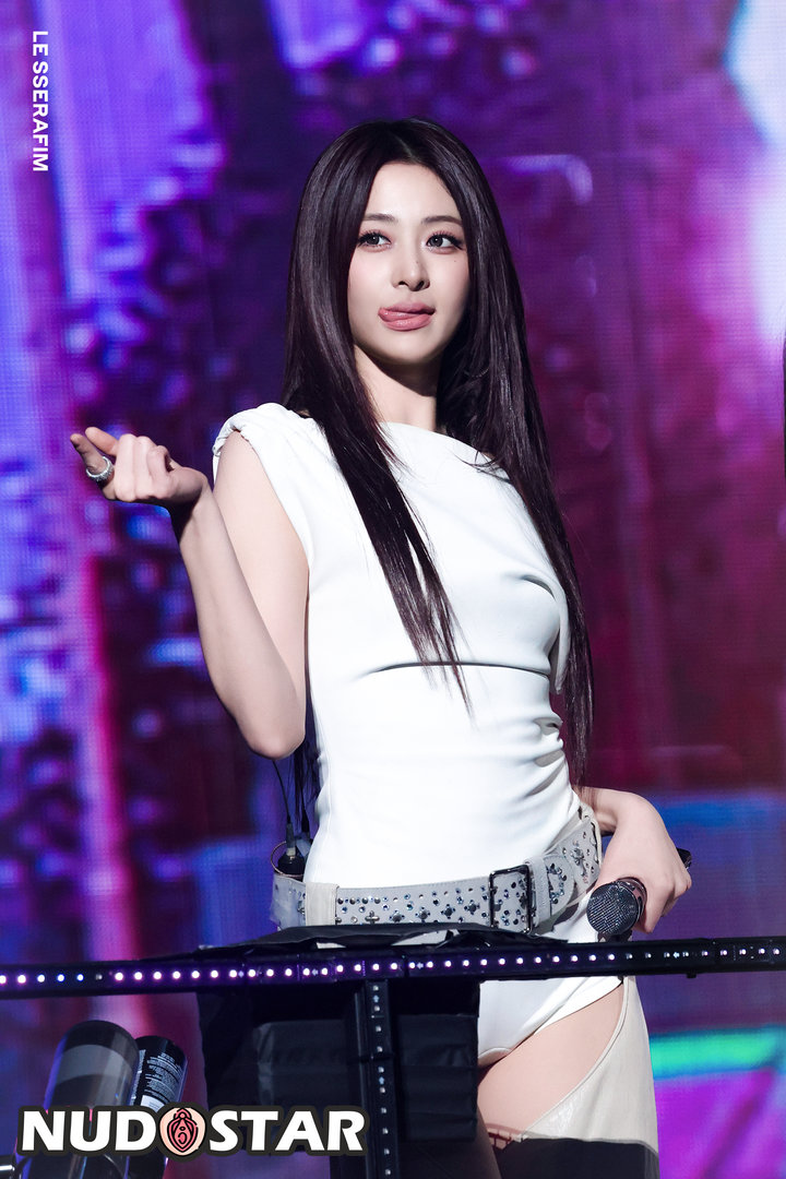 Huh_Yunjin Leaked Photo 6