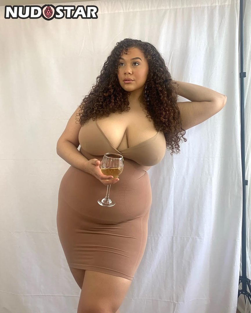 Khloe_Katera Leaked Photo 5