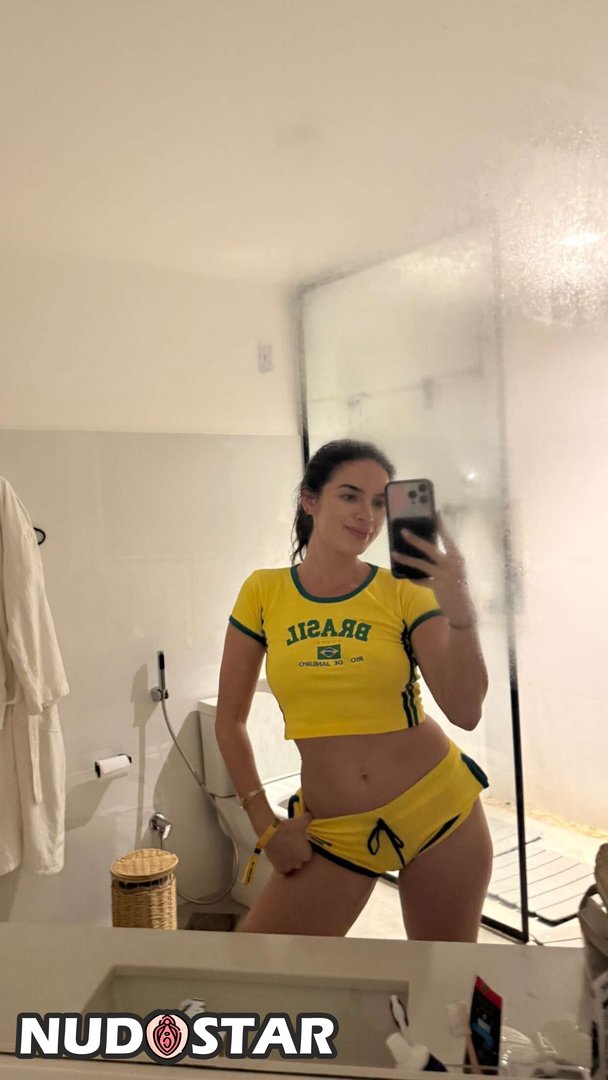 Natalie_Mariduena Leaked Photo 6