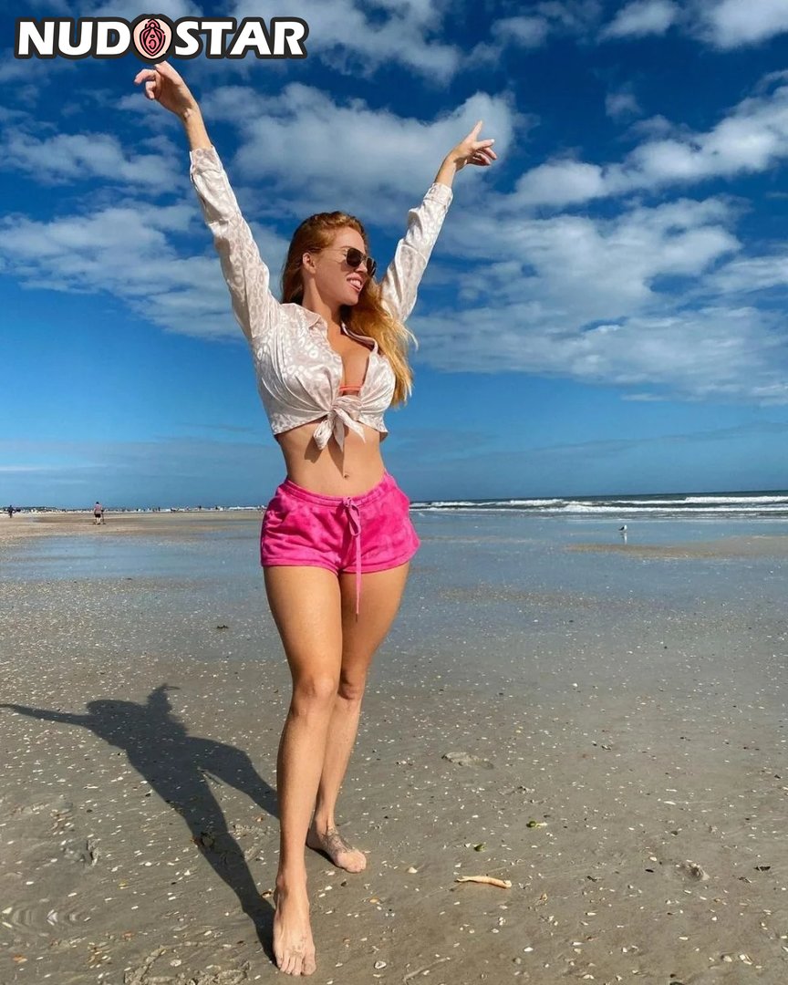 Elizabeth_Ostrander Leaked Photo 6