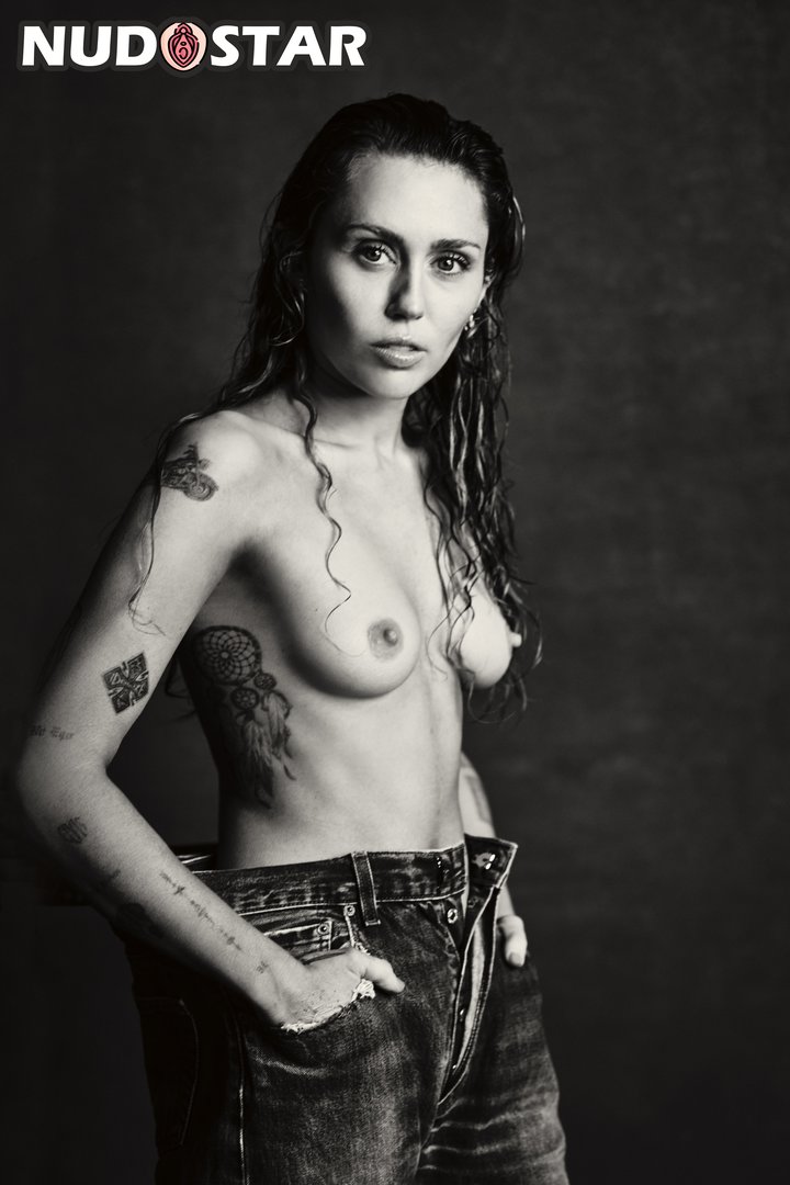 Miley_Cyrus Leaked Photo 10